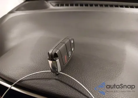 2018 Jeep Compass Latitude 4X4 from USA, damaged, VIN 3C4NJDBBXJT366352